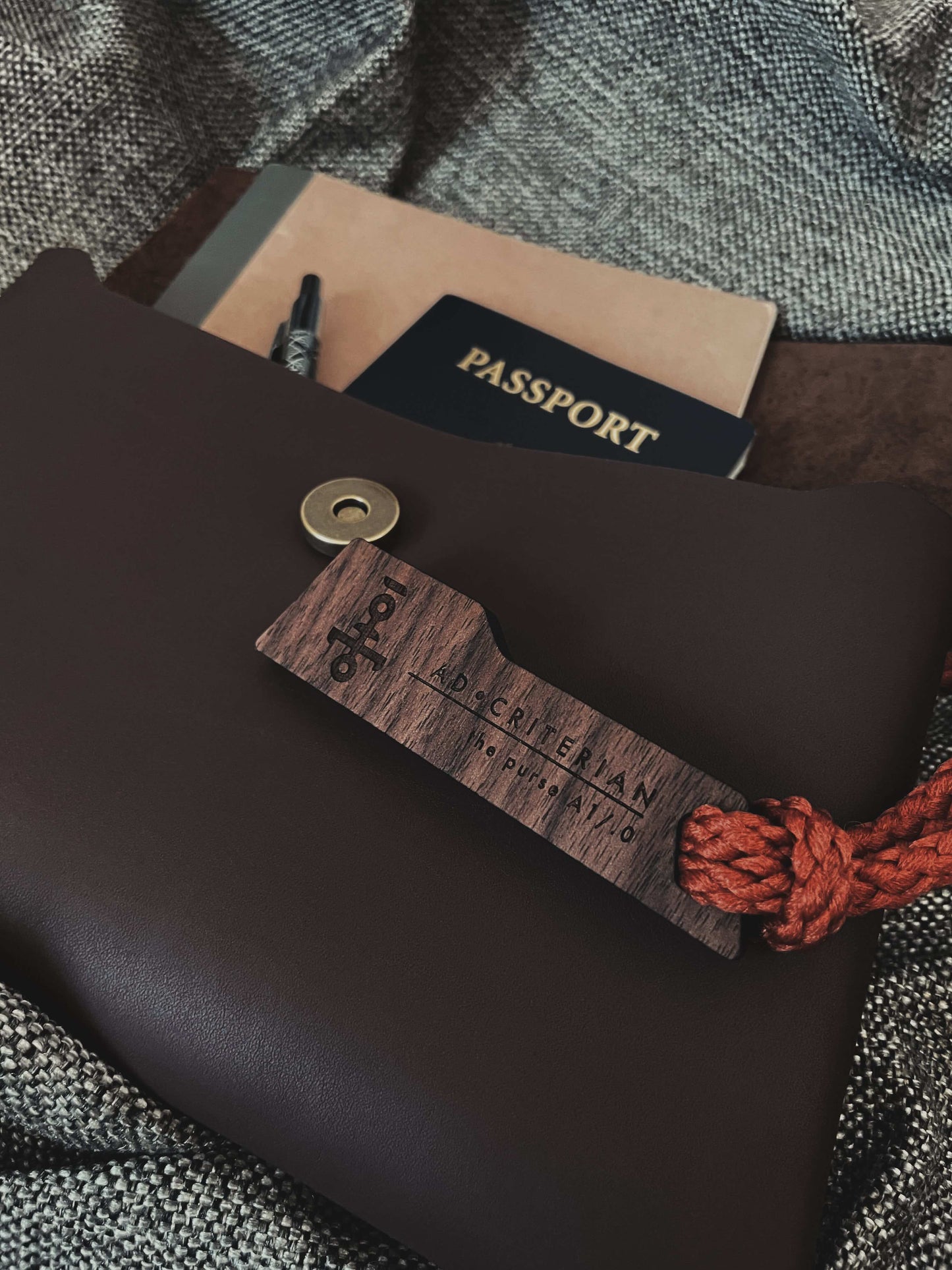 Adcritetian_Leather_HandBag_Wood_Tag